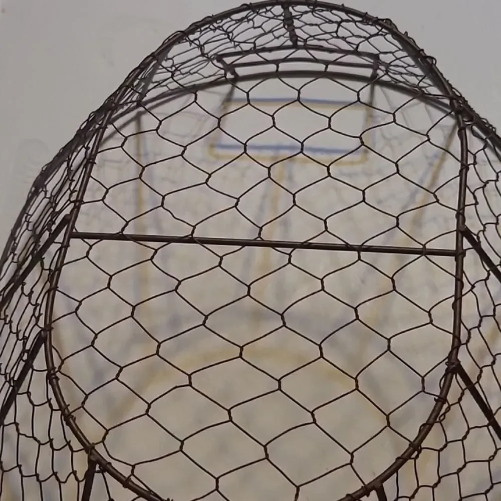 Wire Basket with Handle - Brown